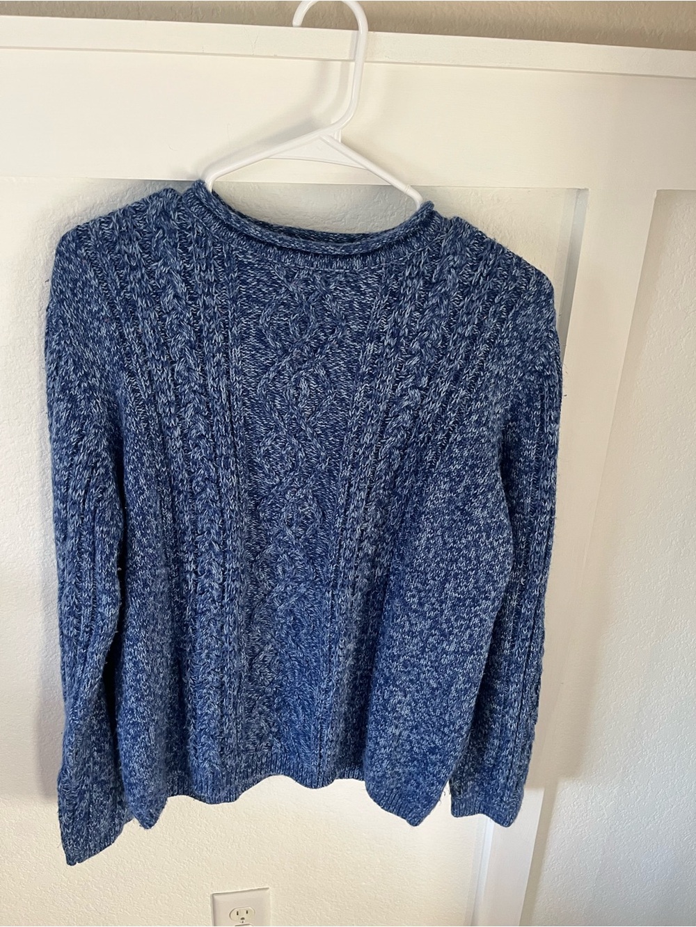 Vintage Classic Elements Women's Large Cableknit Crewneck Sweater